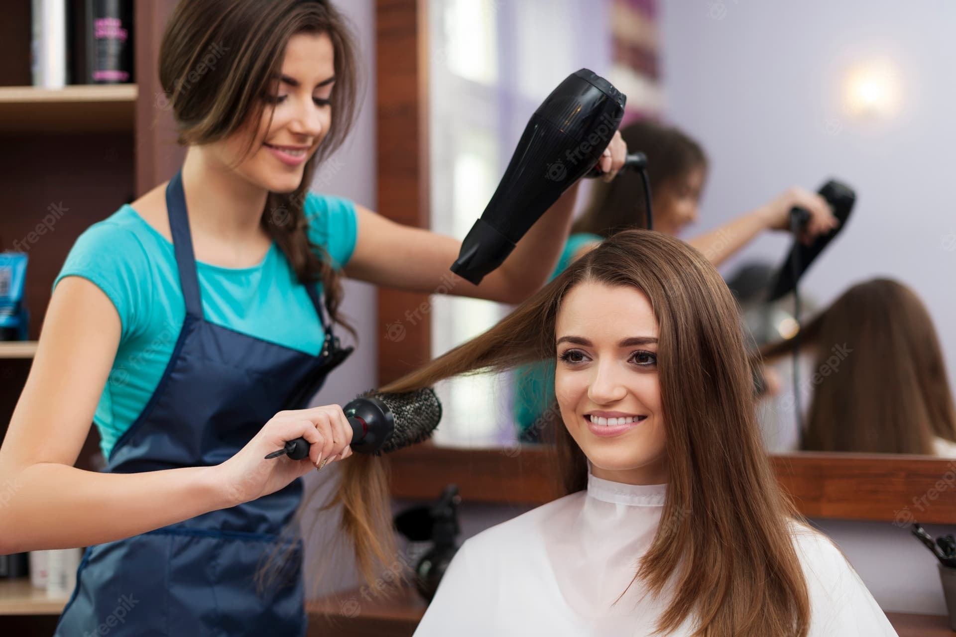 Hochwertige Einrichtung für Friseursalon und Kosmetikeinrichtung online kaufen