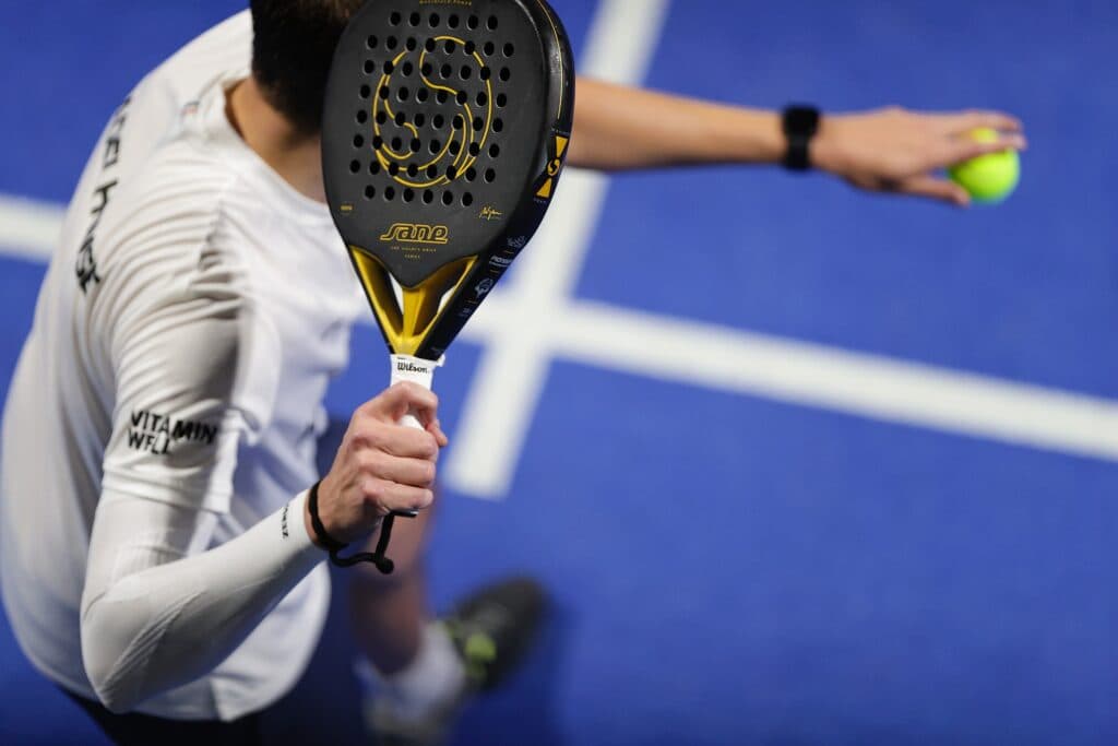 Entdecke dein Racket – Mit dem passenden Padelschläger zum Spielspaß!