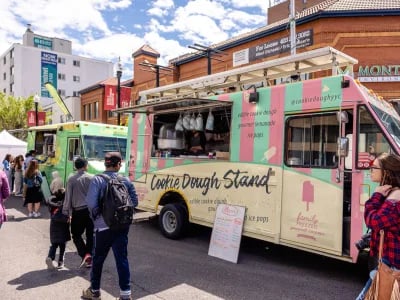 Foodtruck Münster mieten für Geburtstage, Hochzeiten & Firmenevents