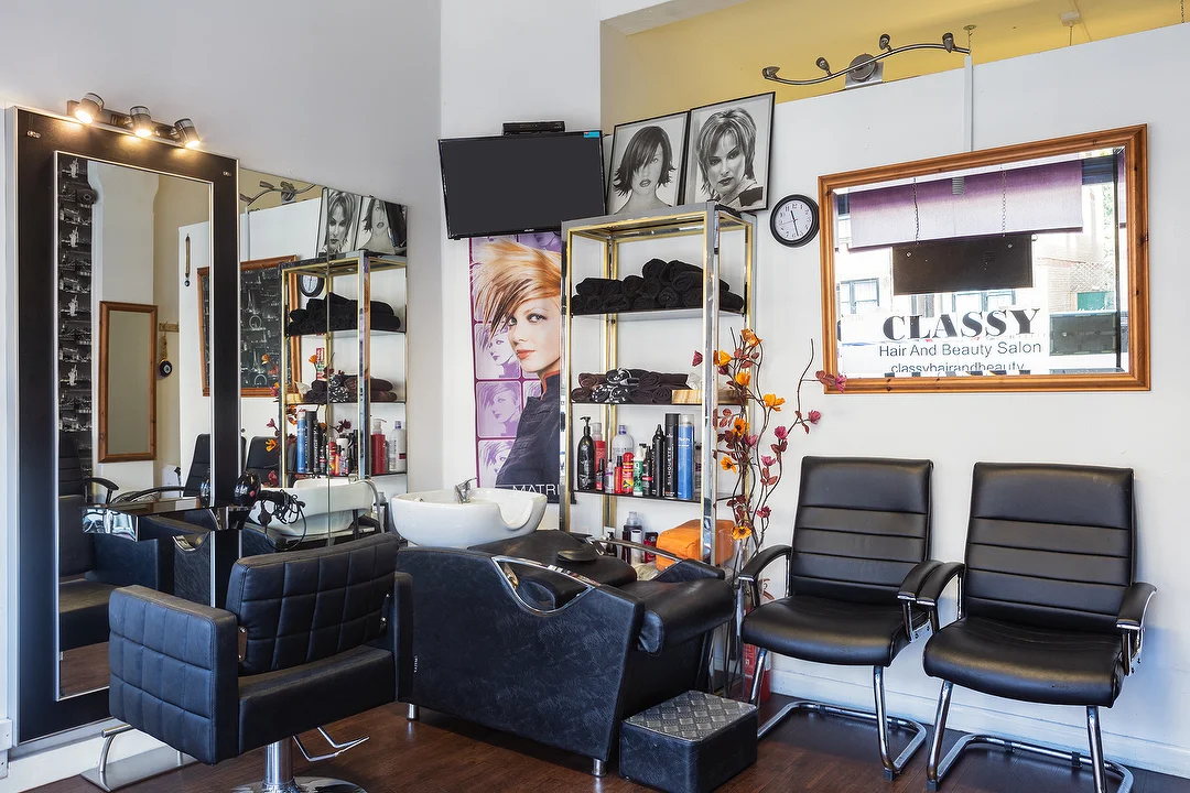Hochwertige Einrichtung für Friseursalon und Kosmetikeinrichtung online kaufen
